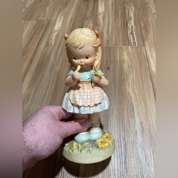 Other - Memories of Yesterday “He Loves Me” from 1990 Figure